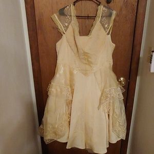 Belle gown size 20